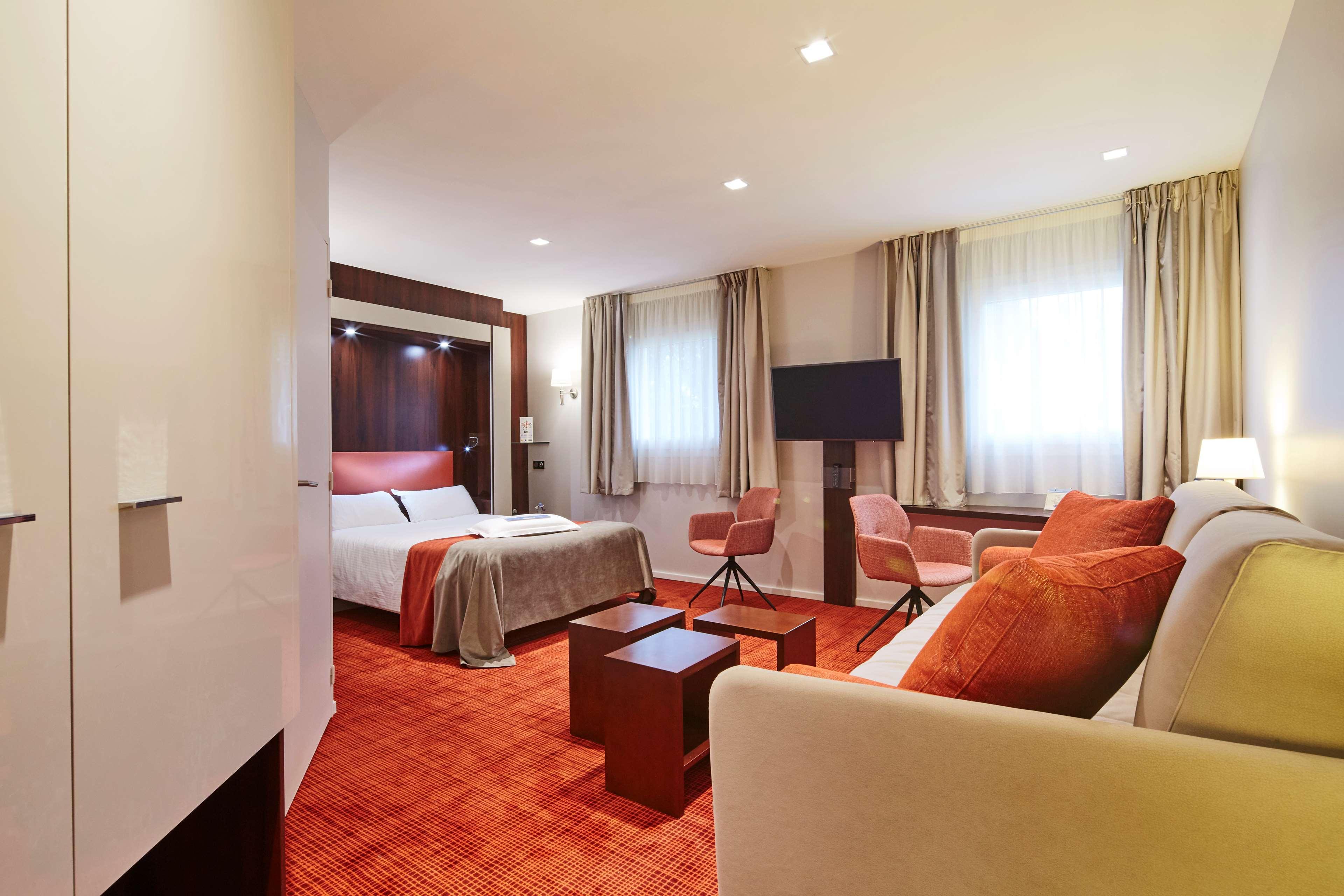 คีรัดแนนเตสซูด-โบย่าแอโร่พอร์ต Hotel Bouaye ภายนอก รูปภาพ