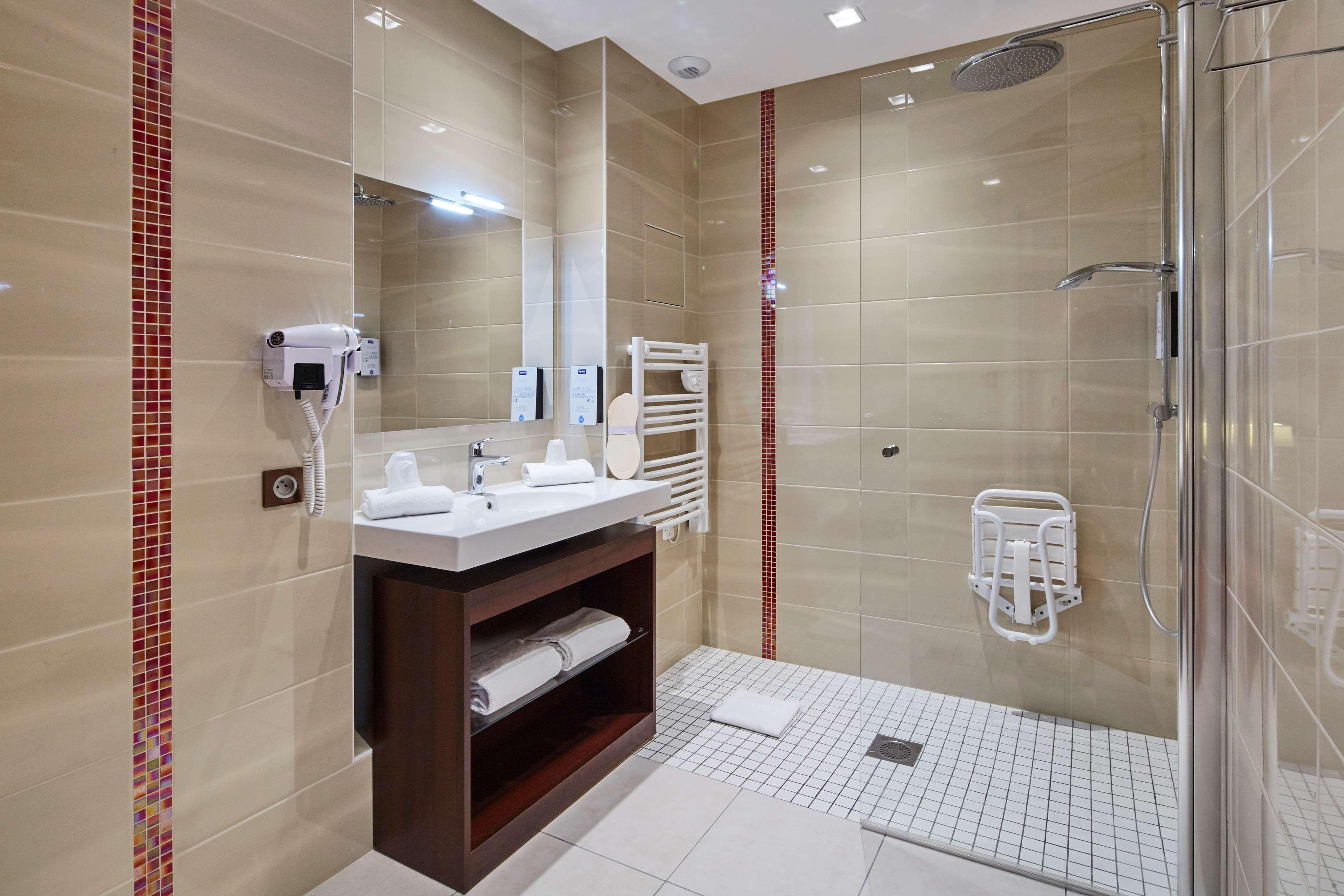 คีรัดแนนเตสซูด-โบย่าแอโร่พอร์ต Hotel Bouaye ภายนอก รูปภาพ