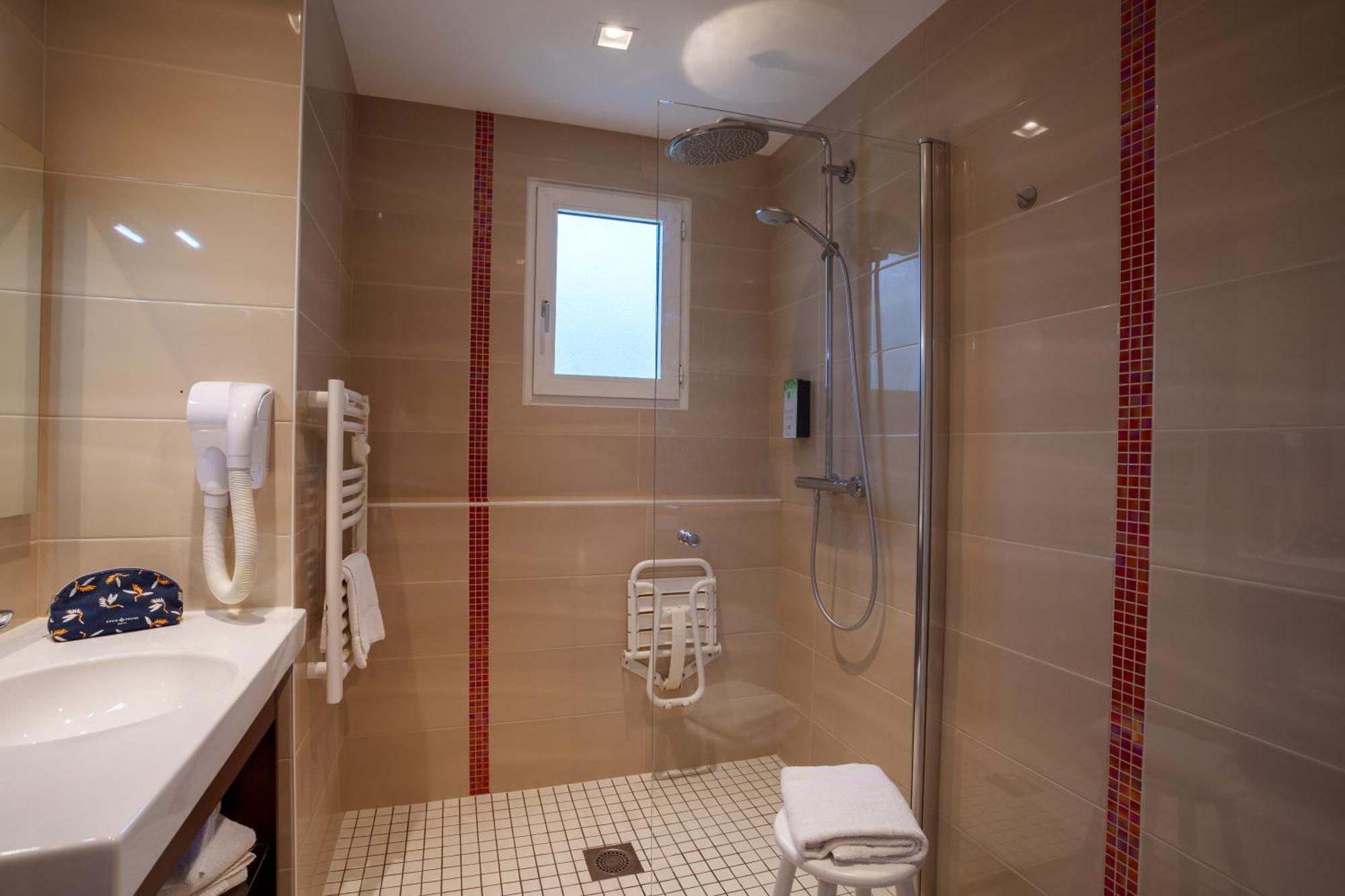 คีรัดแนนเตสซูด-โบย่าแอโร่พอร์ต Hotel Bouaye ภายนอก รูปภาพ